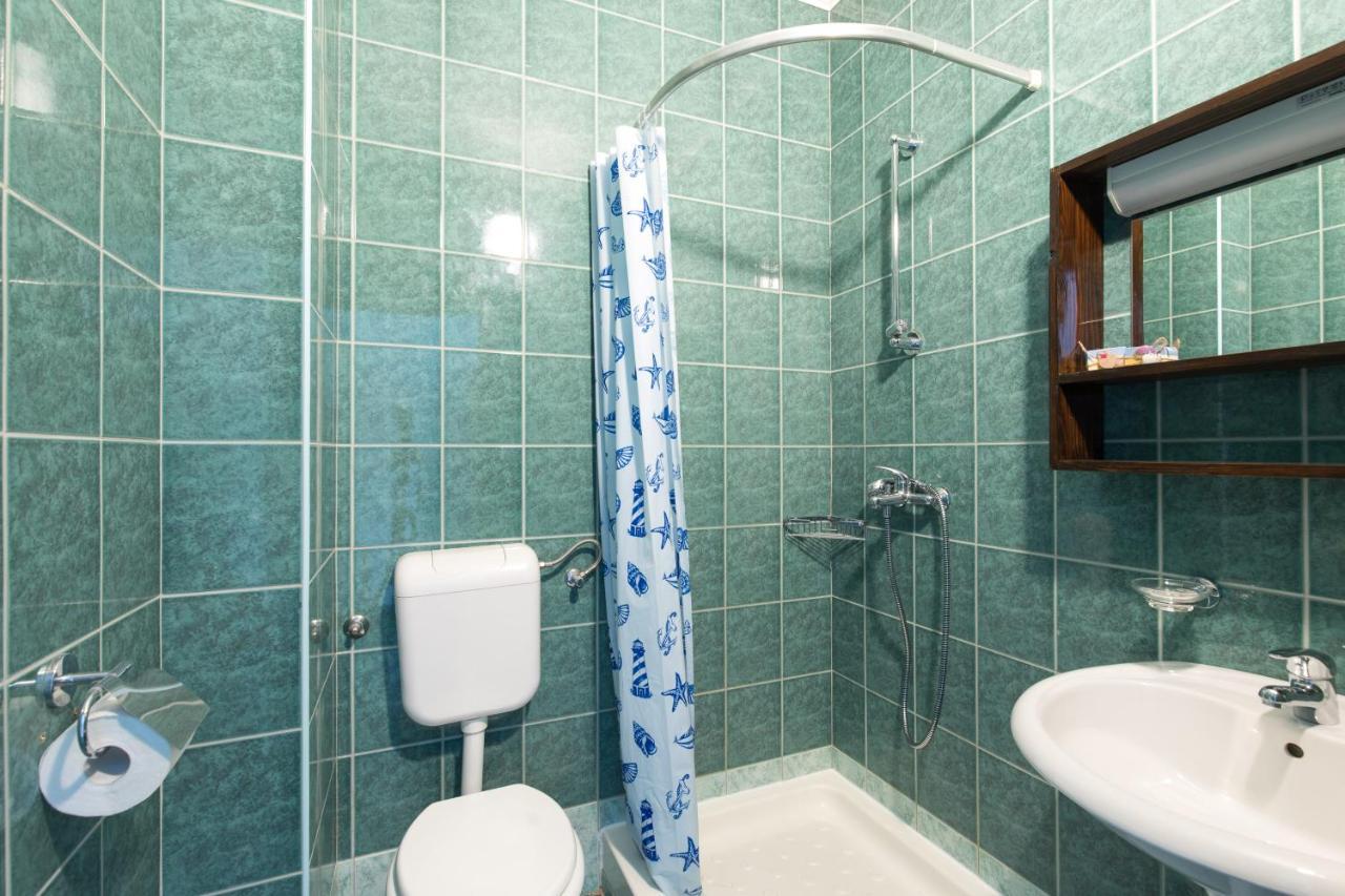 Pape Punat Apartmani I Sobe Екстериор снимка