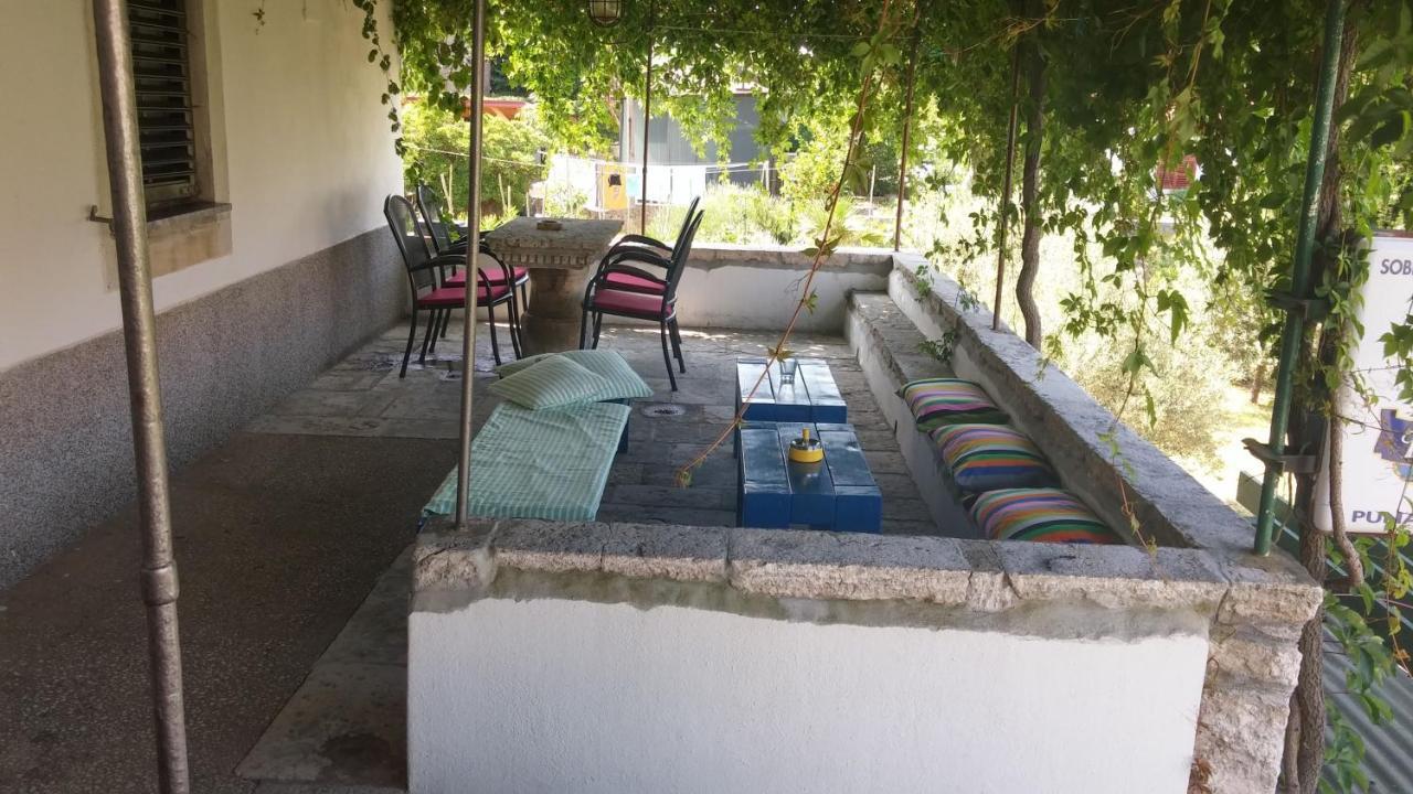 Pape Punat Apartmani I Sobe Екстериор снимка
